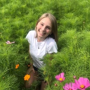 Meet your Posher, Hannah